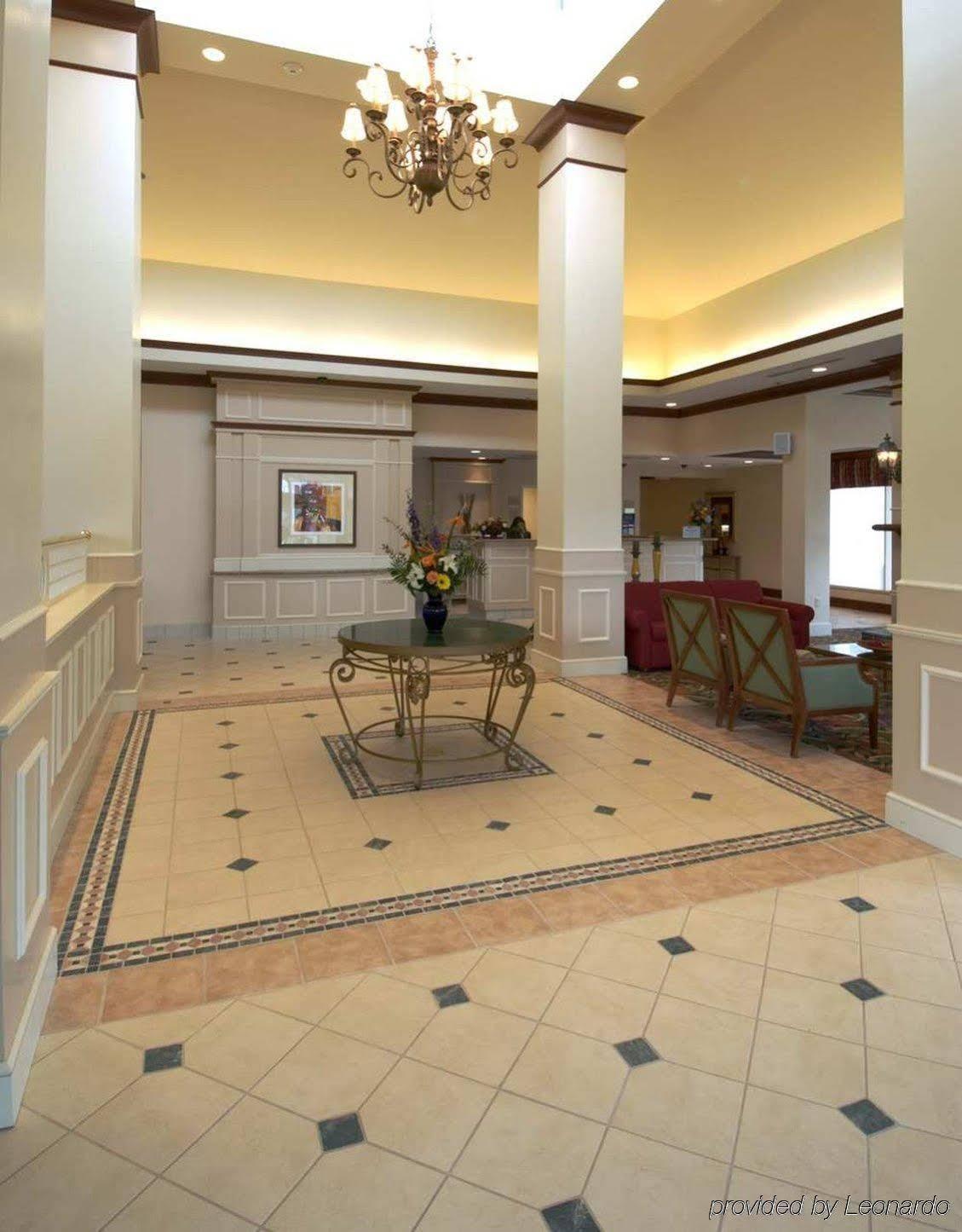 Hilton Garden Inn Columbus-University Area Buitenkant foto